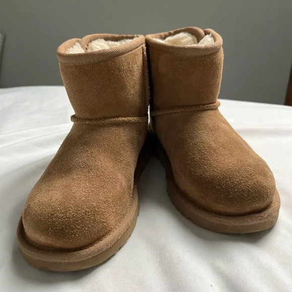 UGG Jona KIDS Suede Shearling SIZE 12 - Picture 3 of 6